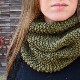 BENEVOLENCE - Women's Cowl Knitting Pattern BENEVOLENCE - Women's Cowl Knitting Pattern