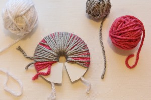 How to Make a Pom Pom with Free Printable Template Video Tutorial ...