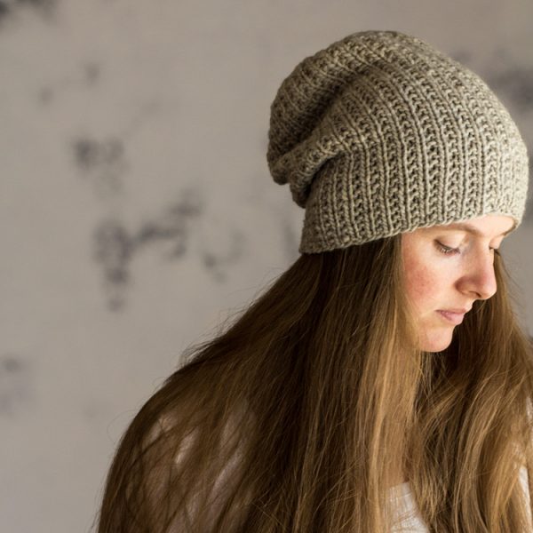 Beauty : Women's Slouchy Hat Knitting Pattern