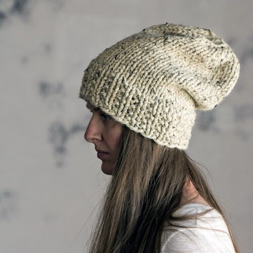 ONENESS : Women's Slouchy Hat Knitting Pattern