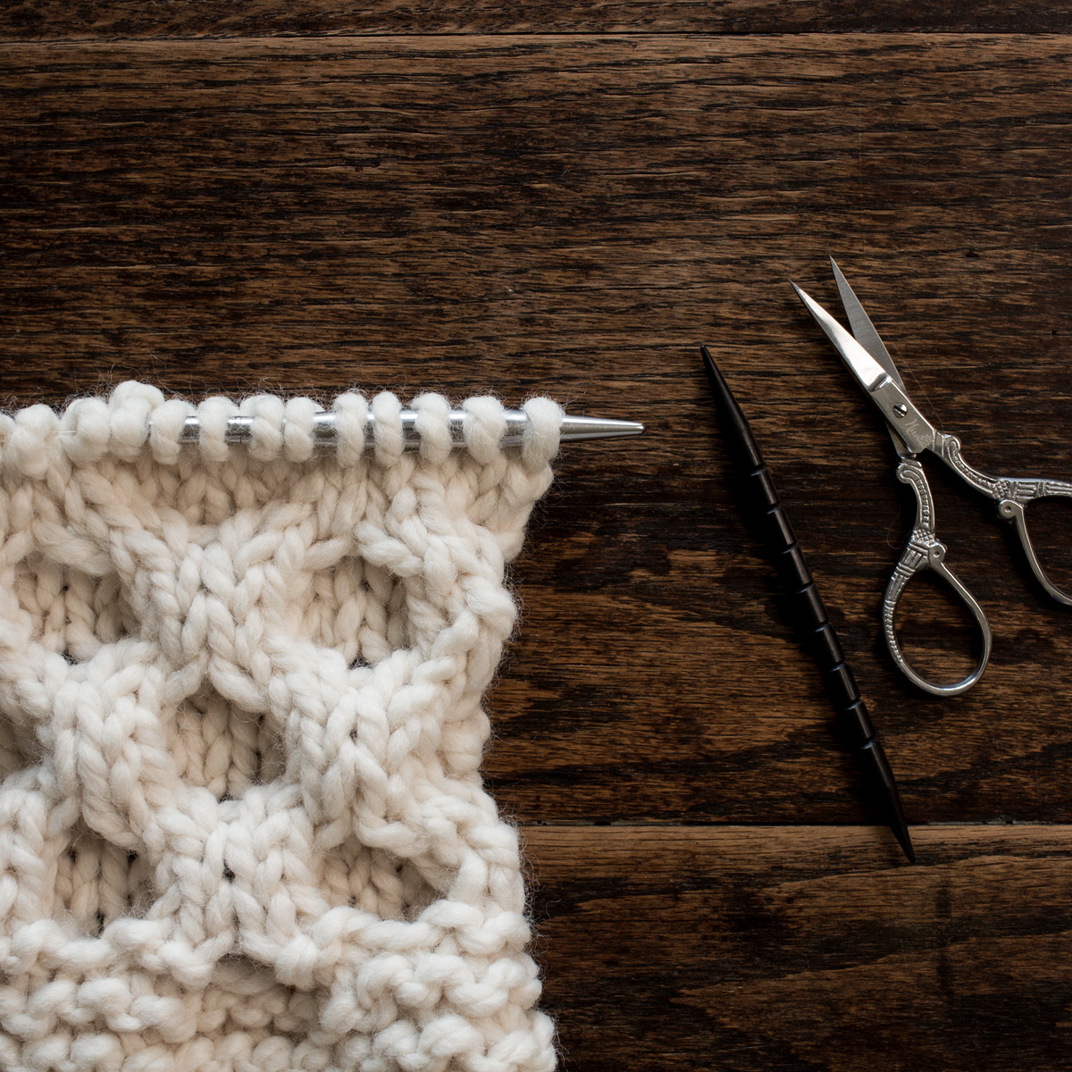 Honeycomb Cable Knitting Stitch Pattern : Download it Here honeycomb-cable-knitting-stitch-pattern-download-it-here