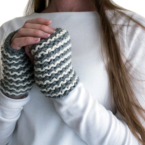 FREE Fingerless Glove Knitting Pattern