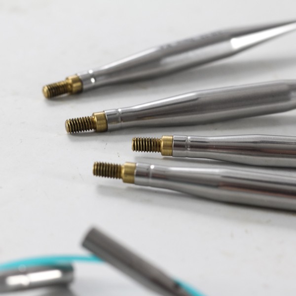 closeup of interchangeable needle ends
