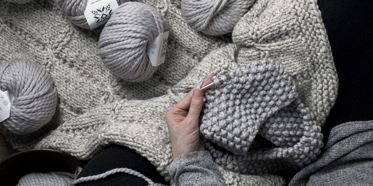 FREE Seed Stitch Blanket Knitting Pattern : Charming by Brome Fields