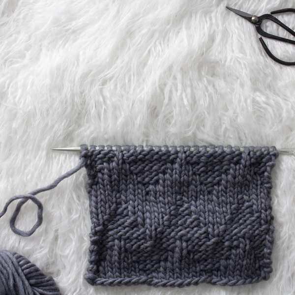 Chevron Knit Stitch : Day 16 of the 21 Days of Beginner Knit Stitches : Brome Fields : #21daysofbeginnerknitstitches