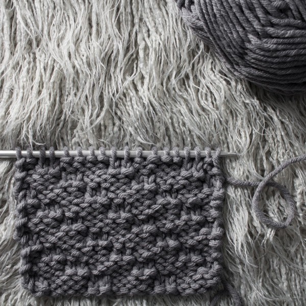 Right Diagonal Knit Stitch : Day 9 of the 21 Days of Beginner Knit Stitches : Brome Fields