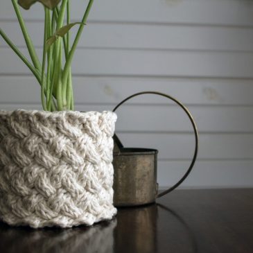 {FREE} Stockinette Stitch Plant Cozy Knitting Pattern