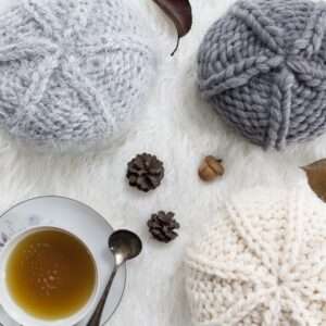 pic of multiple chunky knit pumpkins