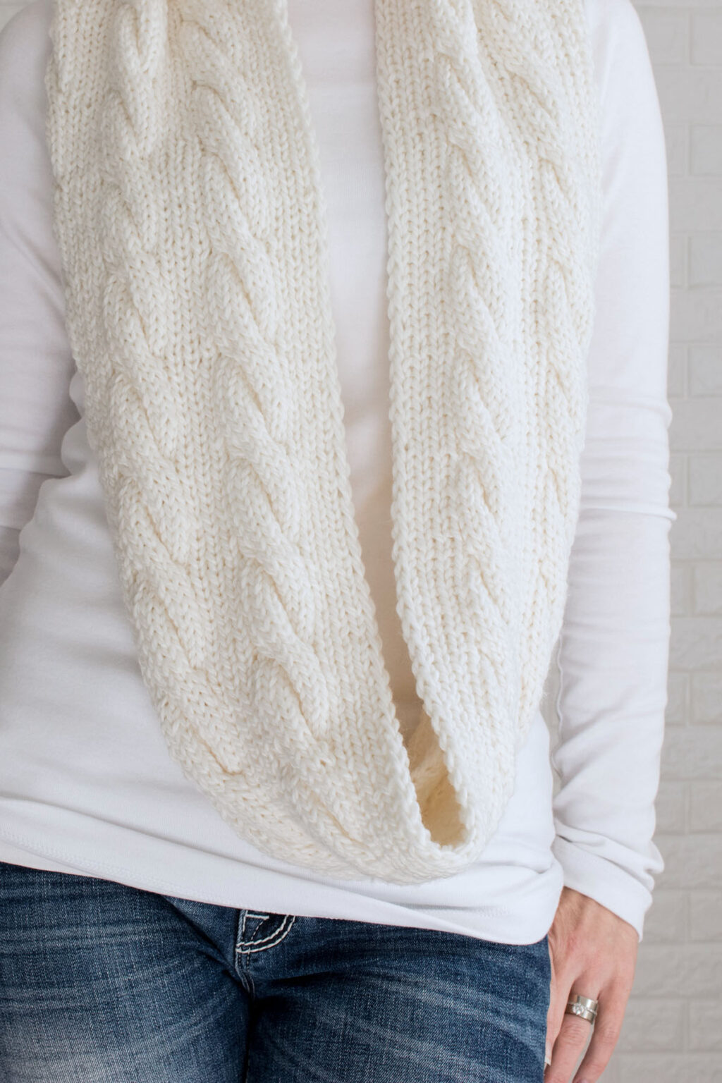 Cable Infinity Scarf : Brome Fields
