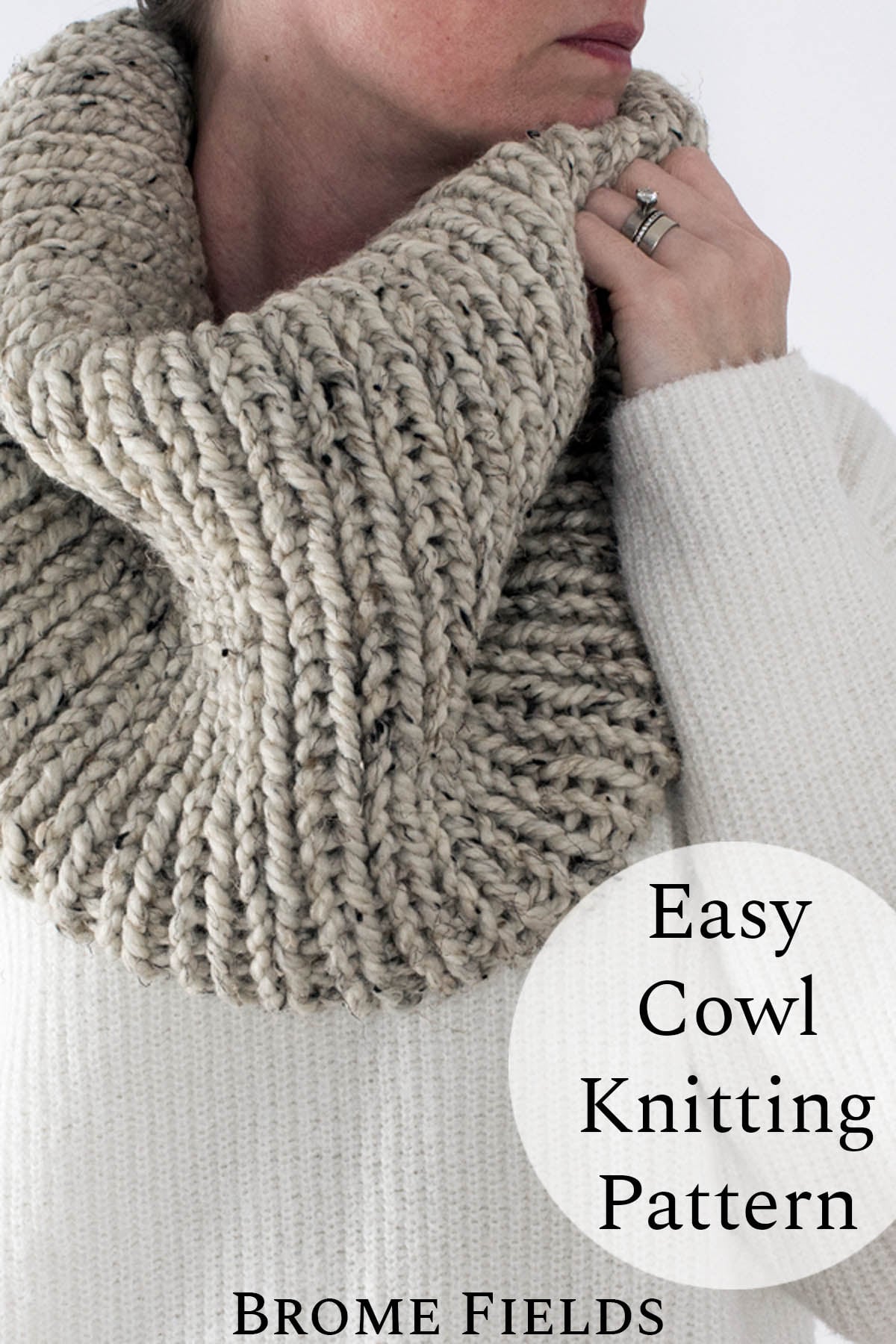 Easy Cowl Knitting Pattern : Brome Fields