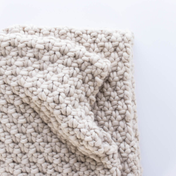 pic of a overnight chunky throw blanket