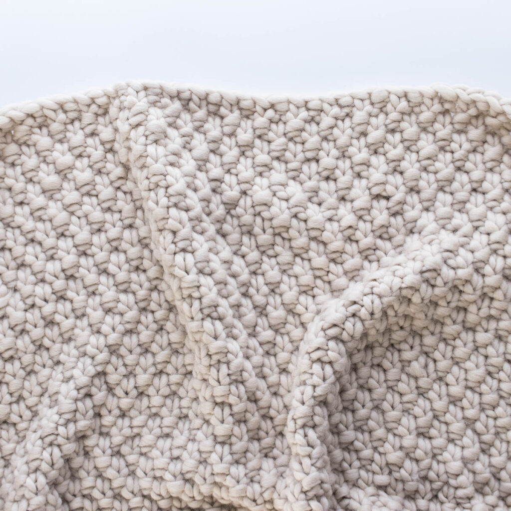 pic of a overnight chunky throw blanket